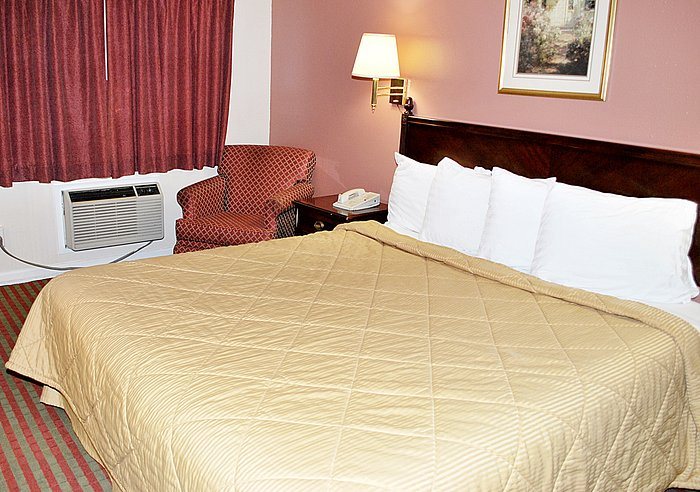 Travelodge by Wyndham Klamath Falls — Guest room
