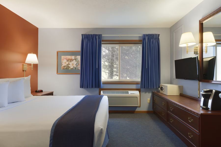 Travelodge by Wyndham Motel of St Cloud — Guest room