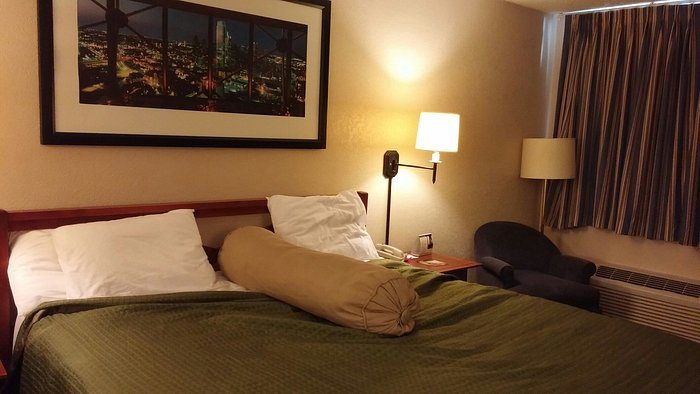 Travelodge by Wyndham New Orleans West Harvey Hotel — Guest room