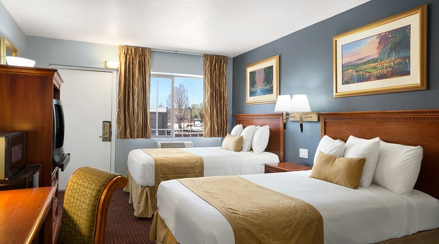 Travelodge by Wyndham Northern Arizona University Downtown — Guest room