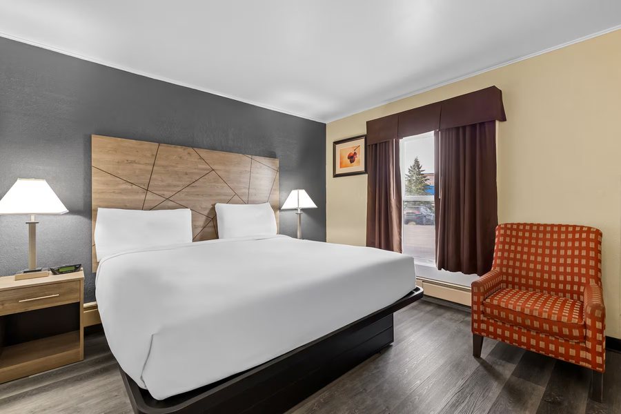 Travelodge by Wyndham Rapid City — Guest room