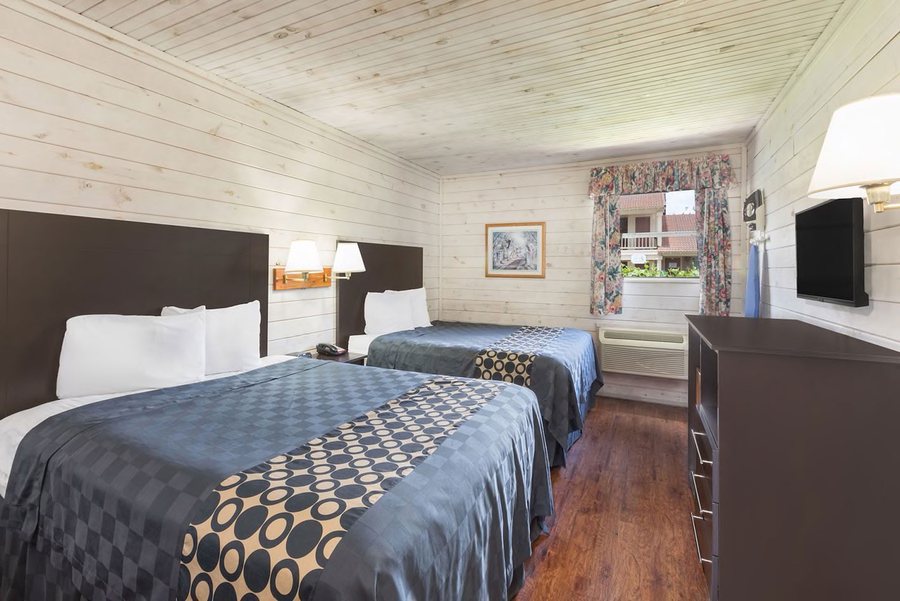 Travelodge by Wyndham San Antonio Lackland AFB North — Guest room