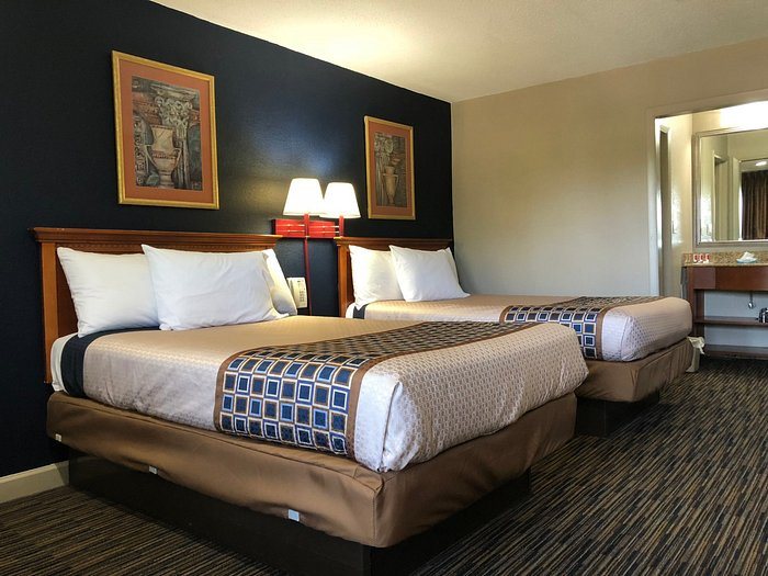 Travelodge by Wyndham Williamsburg Colonial Area — Guest room