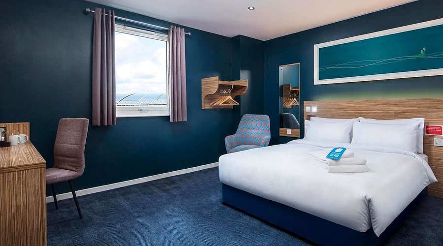 Travelodge Edinburgh Central Queen Street — Guest room