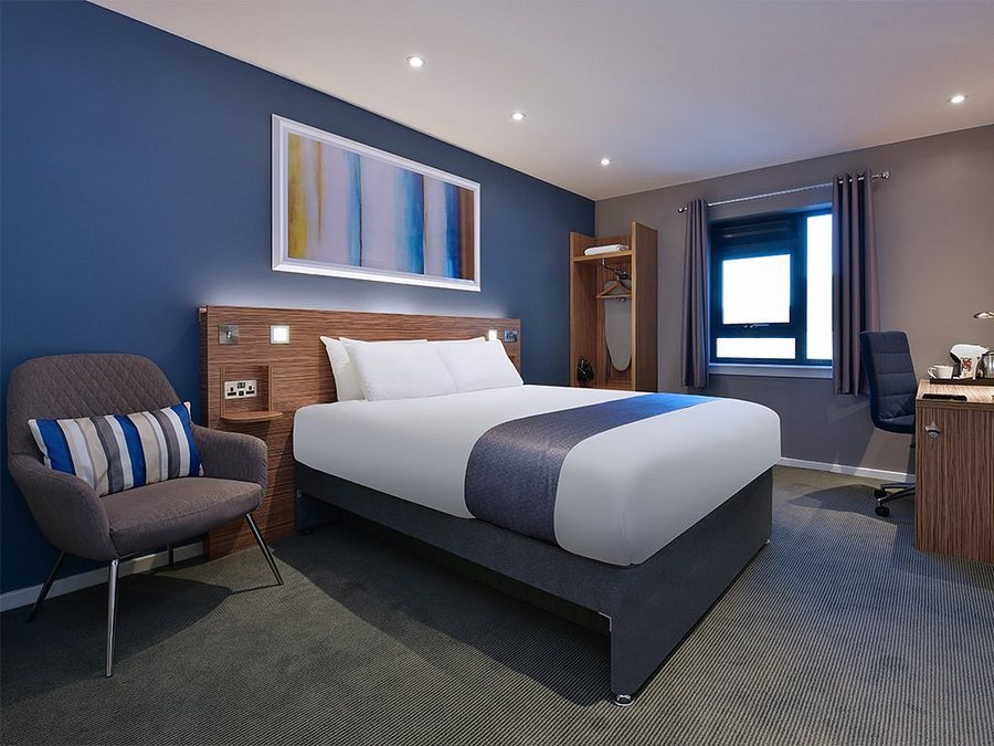 Travelodge Edinburgh Haymarket — Guest room