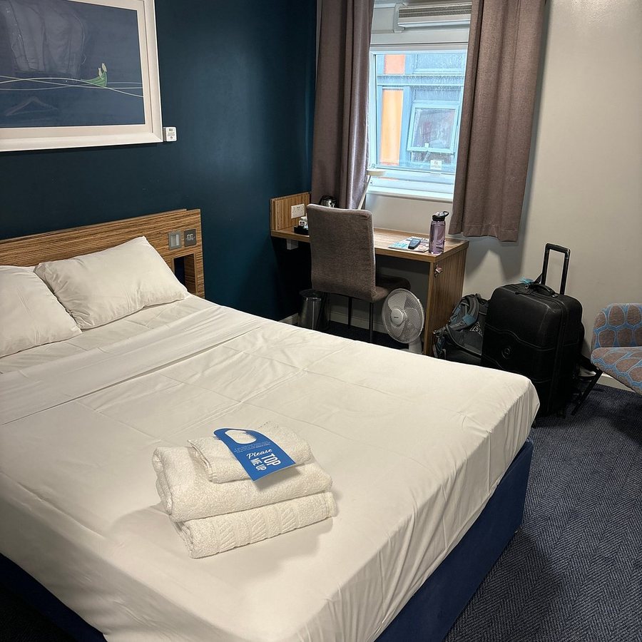 Travelodge London Bethnal Green — Guest room