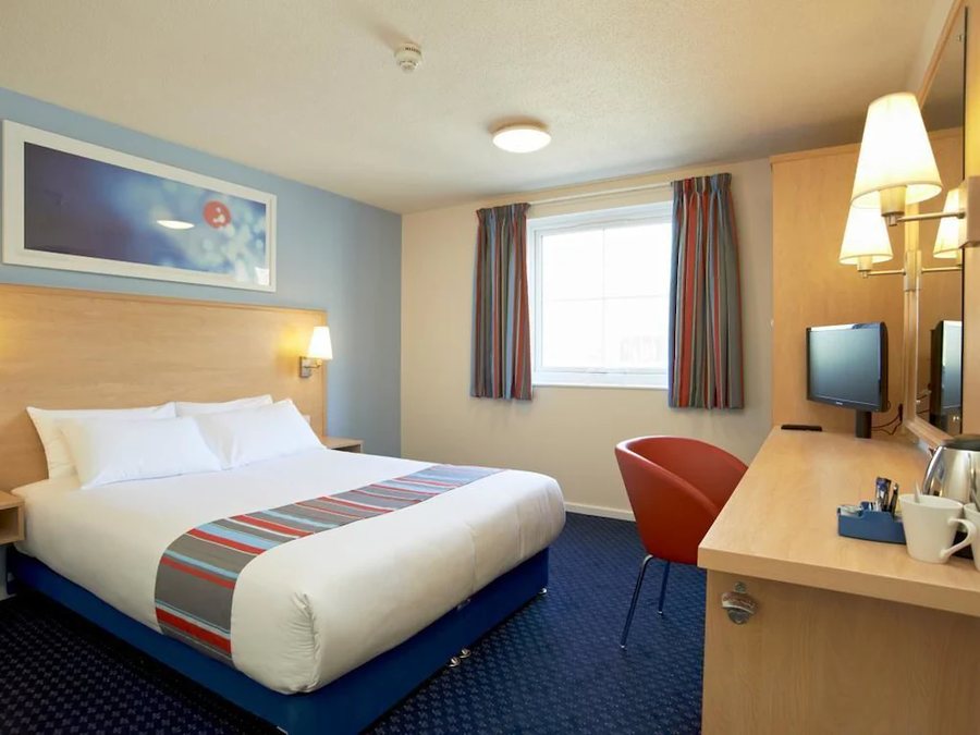 Travelodge London Chiswick High Road — Guest room