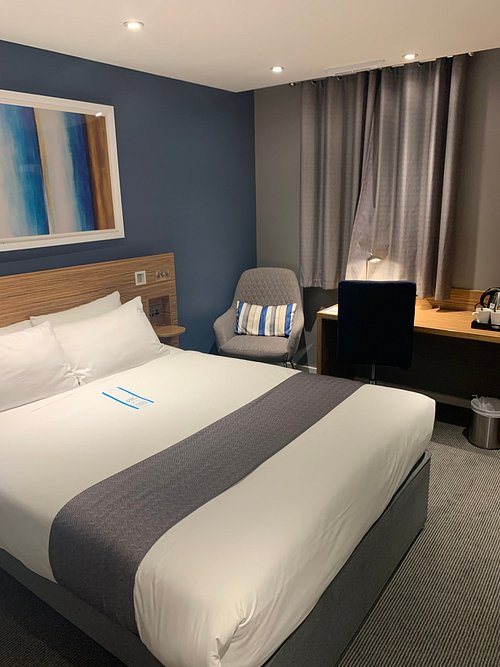 Travelodge London City Hotel London England — Guest room
