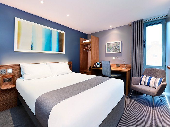 Travelodge London Finsbury Park Hotel — Guest room