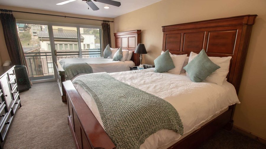 Treasure Mountain Inn — Guest room