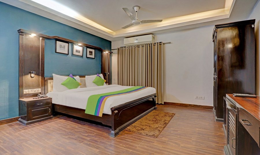 Treebo Corporate Park — Guest room