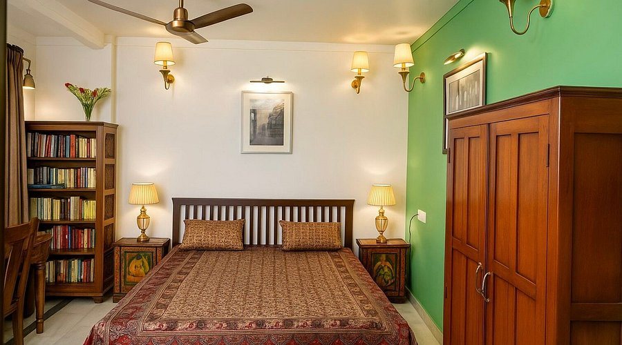 Trendy Bed and Breakfast — Guest room