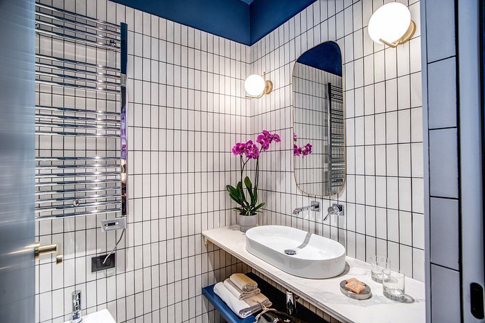 Trevi Palace Hotel — Bathroom
