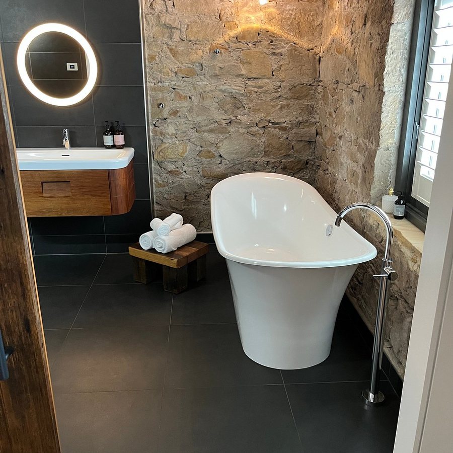 Triabunna Barracks — Bathroom