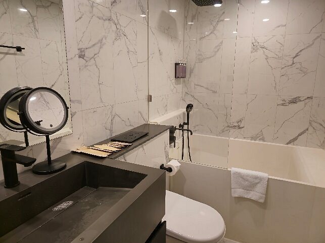 Tribe Living Bangkok Sukhumvit 39 — Bathroom