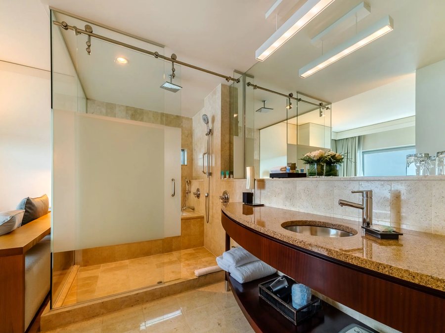 Trinidad Bay Bed and Breakfast Hotel — Bathroom