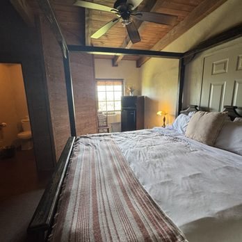 Trois Estate — Guest room