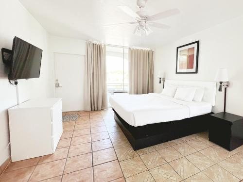 Tropi Rock Resort — Guest room