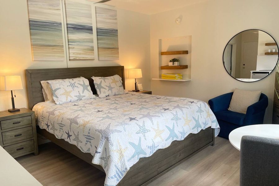 Tropic Isle Beach Resort — Guest room