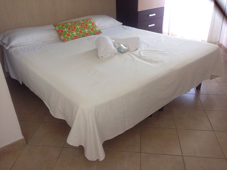 Tropicana Residence — Guest room