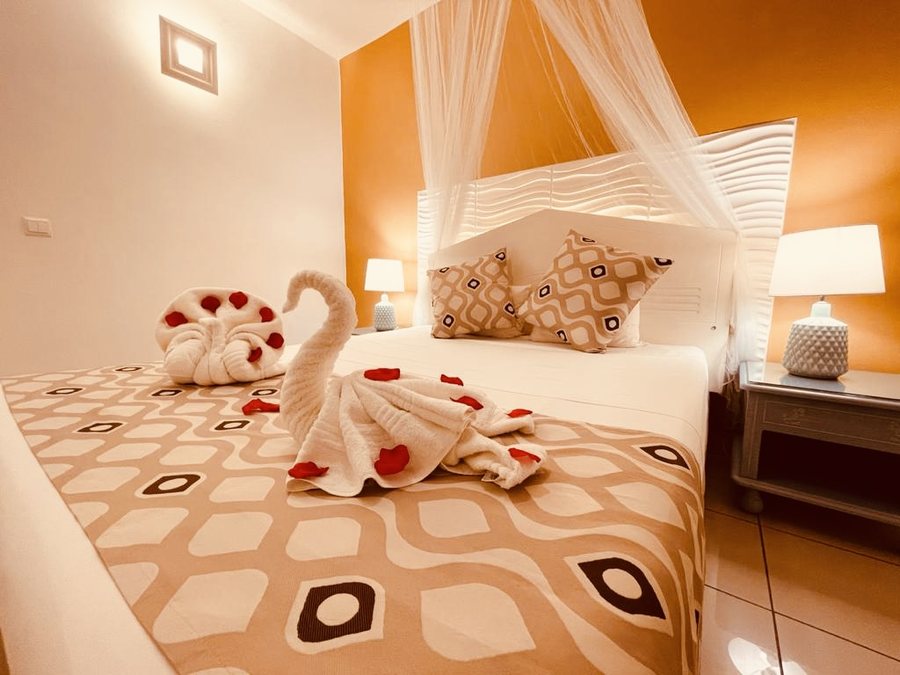 Tropicana Suites — Guest room