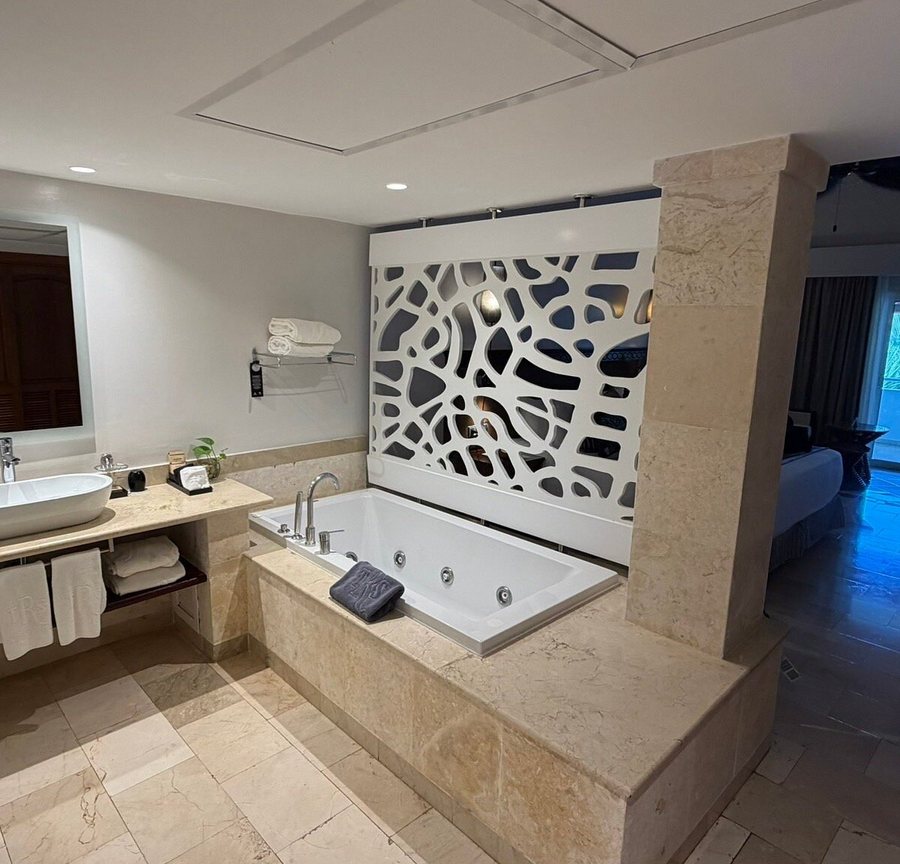 TRS Turquesa Hotel — Bathroom
