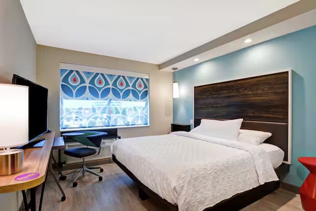 Tru by Hilton Baton Rouge Citiplace — Guest room