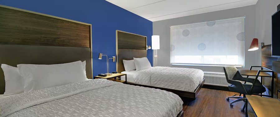 Tru by Hilton Burlington — Guest room