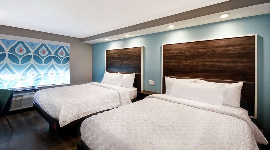 Tru by Hilton Fort Wayne — Guest room