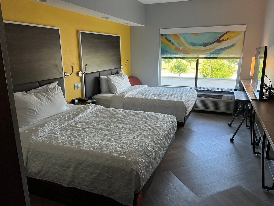 Tru by Hilton Garland Richardson — Guest room