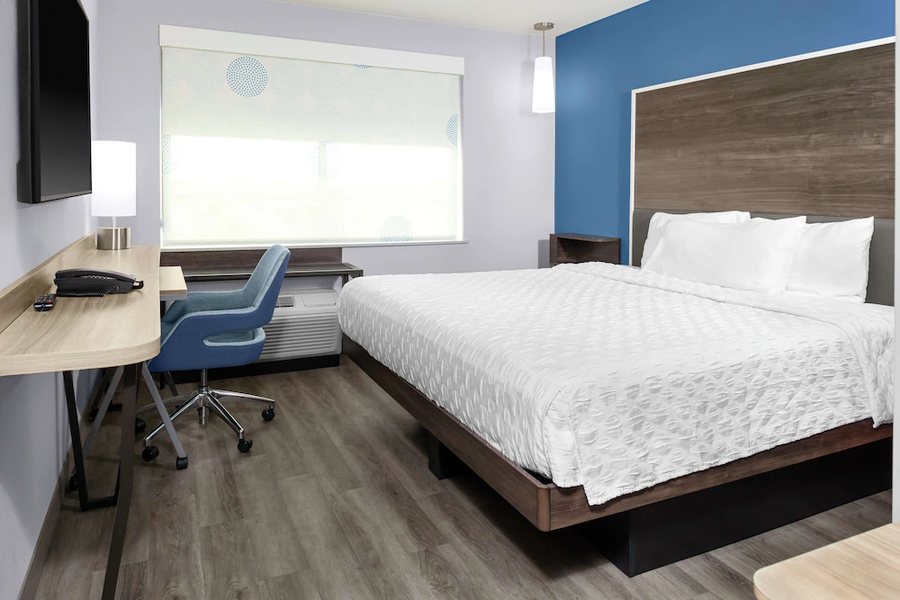 Tru By Hilton Gilbert — Guest room