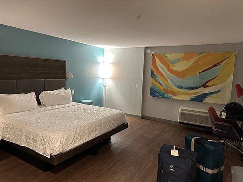 Tru By Hilton Grand Prairie — Guest room