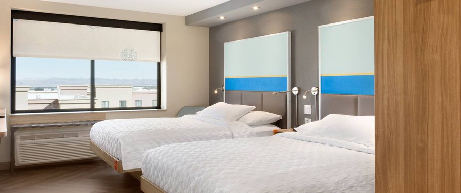 Tru by Hilton Las Vegas Airport — Guest room