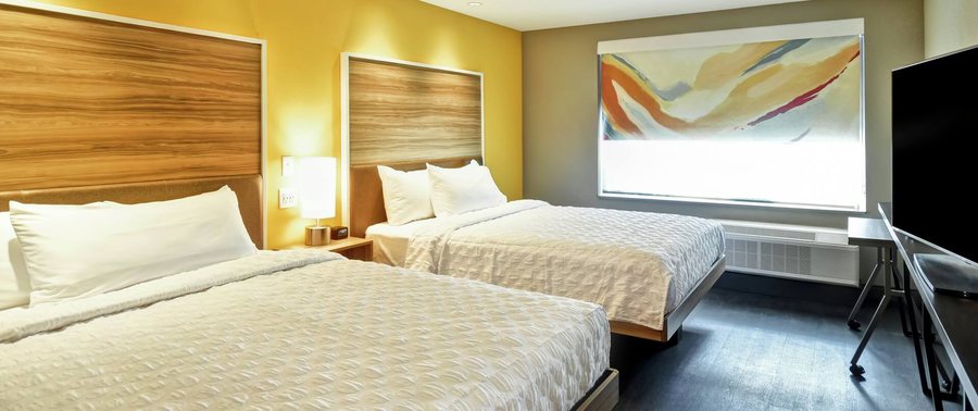 Tru By Hilton Louisville Airport — Guest room