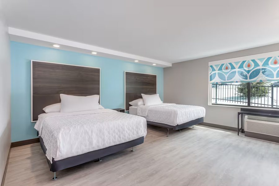 Tru by Hilton Madison West — Guest room