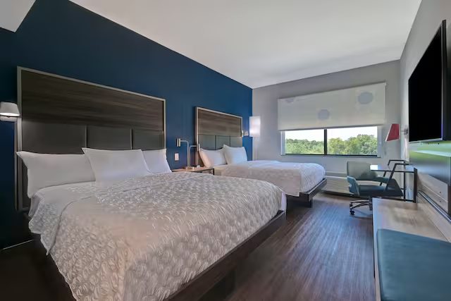 Tru by Hilton Mooresville — Guest room