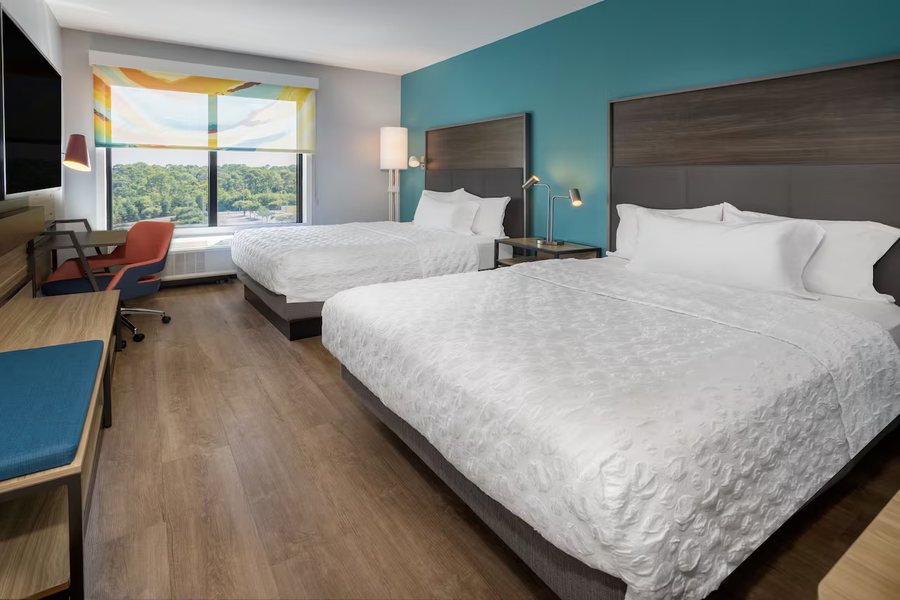 Tru by Hilton Pensacola Airport Medical Center — Guest room