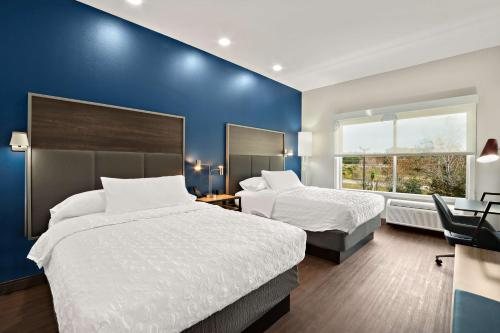 Tru by Hilton Santee — Guest room