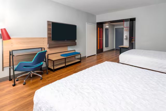 Tru By Hilton Spartanburg — Guest room