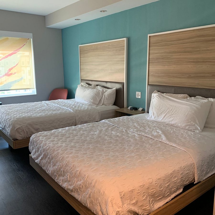 Tru by Hilton St George — Guest room