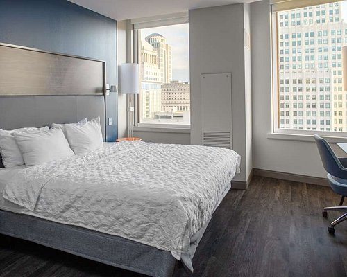 Tru By Hilton St Louis Downtown — Guest room