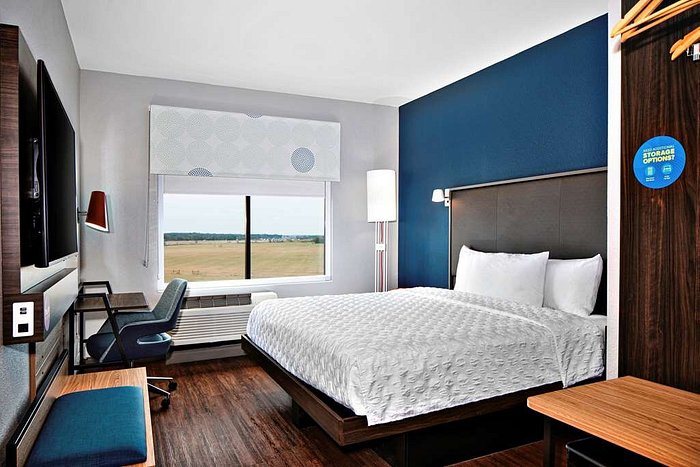 Tru by Hilton Terrell — Guest room