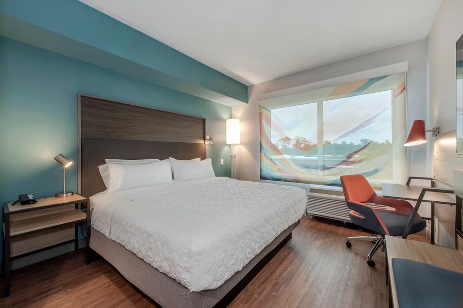 Tru By Hilton Wilmington Wrightsville Beach — Guest room