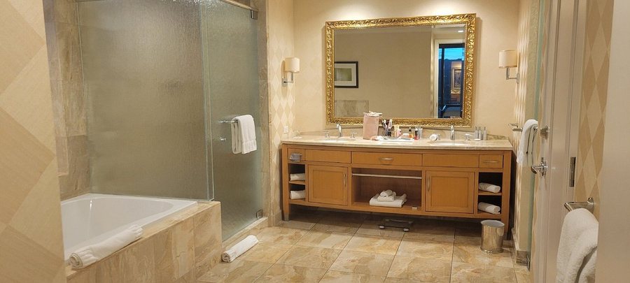 Trump International Hotel Las Vegas Las Vegas Nevada — Bathroom