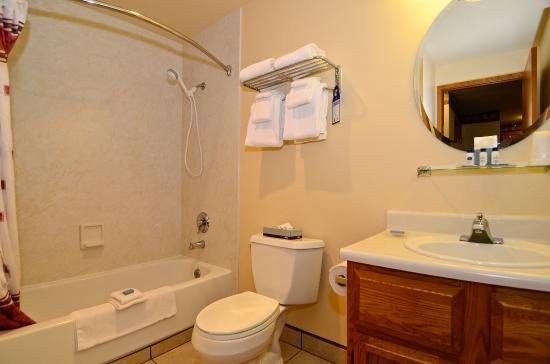 Trumpeter Inn Bed Breakfast — Bathroom