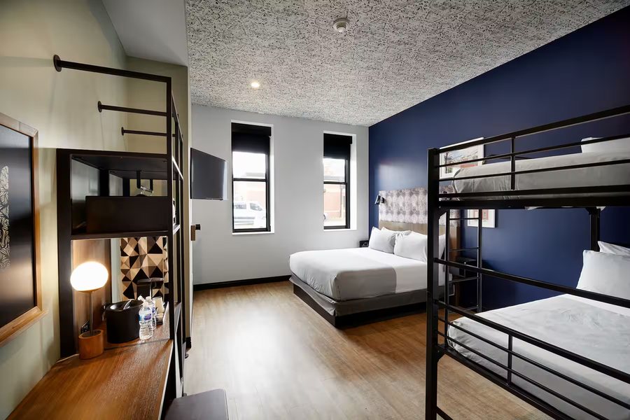 TRYP by Wyndham Pittsburgh Lawrenceville — Guest room
