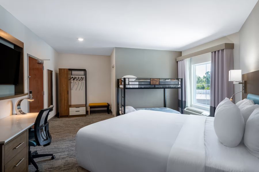 TRYP by Wyndham Tallahassee North I 10 Capital Circle — Guest room