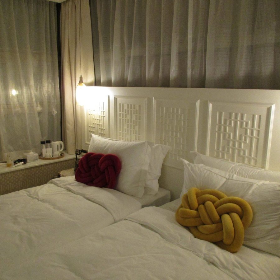 Tung Nam Lou Art Hotel — Guest room