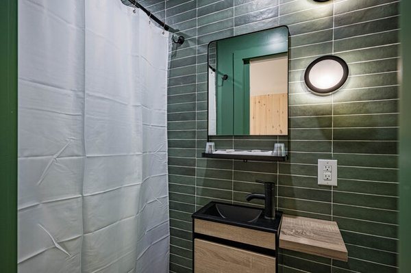 Tupper Lake Motel — Bathroom