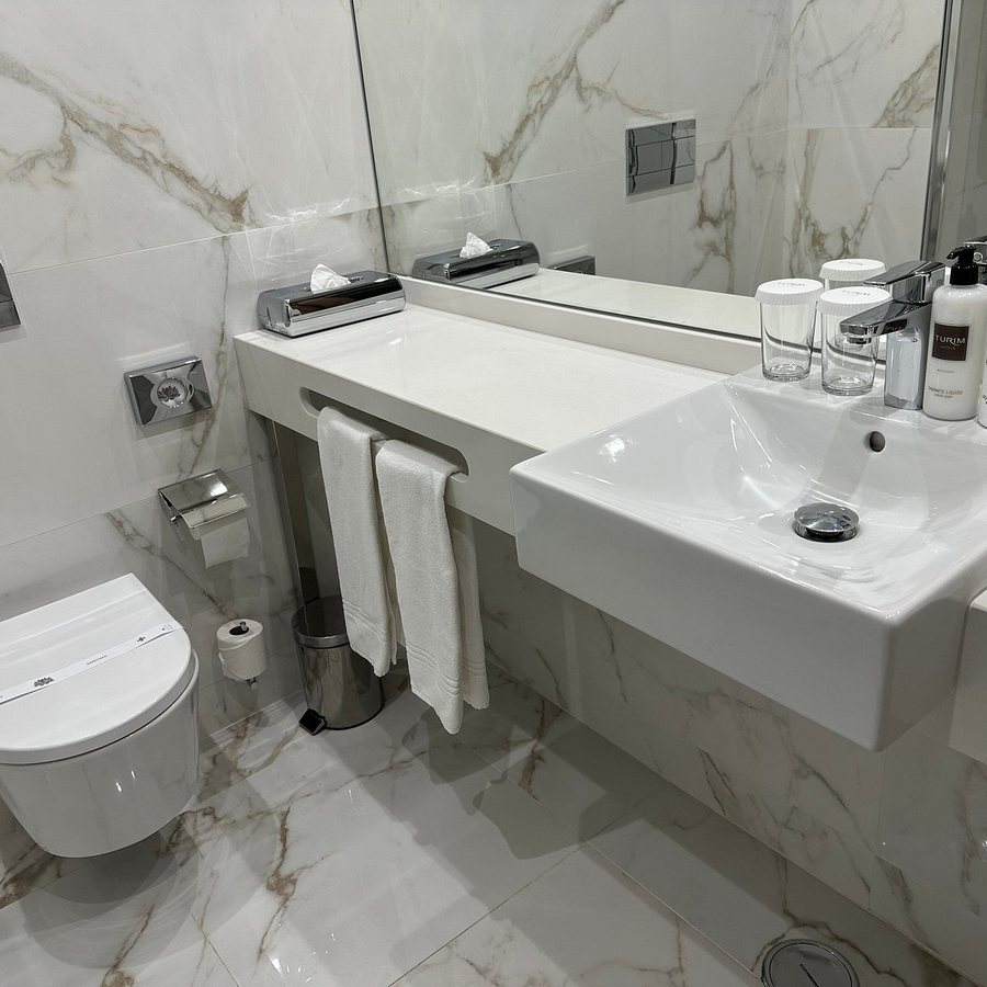 Turim Alameda Hotel — Bathroom